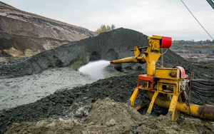 Dùng công nghệ đặc biệt, Nga đào được thứ ở độ sâu 60m dưới lòng đất: Thị trường Trung Quốc rất chuộng