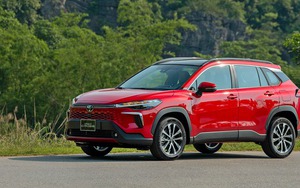 Loạt xe hybrid của một hãng xe Nhật Bản bất ngờ giảm giá mạnh - có mẫu tới 200 triệu đồng