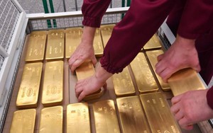 Nga thu lợi bất ngờ nhờ giá vàng tăng giữa vòng vây trừng phạt