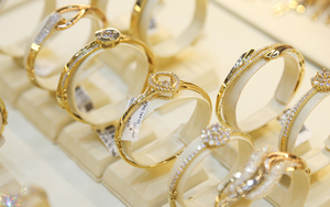 Giá vàng hôm nay 22/1: Tiếp tục lập kỷ lục mới