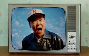 Thêm một biểu tượng được người Việt yêu thích "bán linh hồn" cho Trung Quốc: Cứ đà này rồi sẽ chẳng còn gì