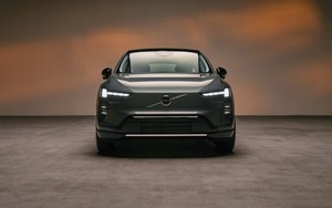 Hãng xe "an toàn nhất" ra mắt xe điện đầu tiên trên thế giới có AI Google Gemini, chạy 810 km/sạc