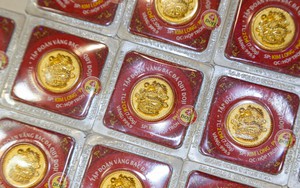 Giá vàng trong nước 'bốc hơi' 1,2 triệu đồng/lượng