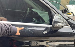 Công an vào cuộc vụ xe Mercedes bị cào xước, bẻ gương, đập kính khi đỗ trước một trung tâm tiếng Anh