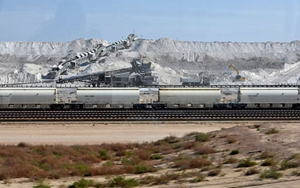 Phát hiện la liệt khoáng sản trị giá 2.500 tỷ USD, nền kinh tế 1.270 tỷ USD tuyên bố sắp thay đổi cuộc đua đất hiếm, Mỹ lập tức để mắt