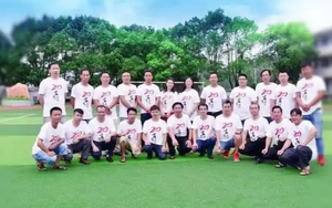 U50 đi họp lớp sau 20 năm tốt nghiệp, tôi phát hiện khoảng cách giàu nghèo giữa những người bạn cũ cùng tuổi đều bắt nguồn từ 3 điều này