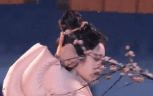 Nữ diễn viên phim giờ vàng phải uống thuốc trợ tim vì bị đày đọa 10 ngày liên tục, đọc tin mà xót xa