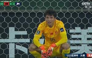 Thủ môn Trung Quốc khóc, liên tục xin lỗi sau “mưa bàn thua” ở chung kết