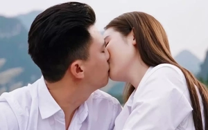 Phía sau cảnh hôn của Huyền Lizzie và Hà Việt Dũng