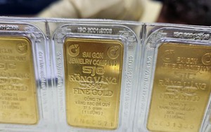 Giá vàng hôm nay 26-1: Vừa mở cửa giao dịch đã tăng đến mức khó tin