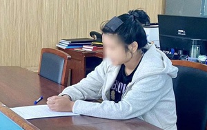 Bị xử phạt, cô gái livestream xúc phạm CSGT