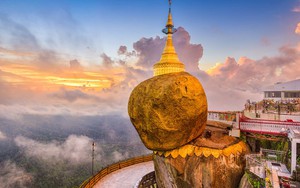Hòn đá dát vàng khổng lồ chênh vênh trên vách núi cao 1.100m hàng nghìn năm, động đất 7,7 độ richter vẫn không rơi