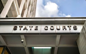 Quấy rối tình dục một phụ nữ 20 tuổi trên bàn mổ, cựu bác sĩ 72 tuổi được toà ân xá