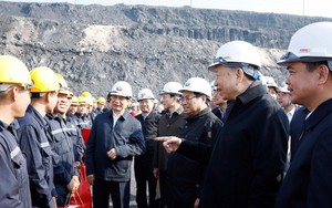 Tổng Bí thư Tô Lâm gặp mặt, chúc Tết công nhân ngành than tại Quảng Ninh