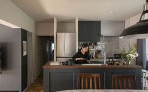 Ly hôn ở tuổi 38, sống một mình suốt 10 năm: Người phụ nữ 48 tuổi chọn độc thân để kiểm soát tiền bạc và sống nhẹ nhõm