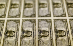 Đồng USD bị bán tháo, tụt sát đáy 4 năm sau phát ngôn của ông Trump