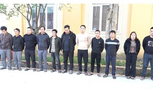 Bí mật trong hầm ngầm có 4 lớp cửa thép kiên cố luôn có người canh gác