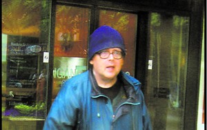 Phát hiện người đàn ông SN 1948 thu gom phế liệu nhưng sở hữu két sắt chứa 124 kg vàng, danh mục cổ phiếu hơn 25 tỷ đồng và 143 triệu đồng trong tài khoản ngân hàng