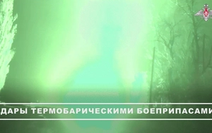 Nga ồ ạt trút lửa, tấn công tổng lực bắt đầu - Quân Ukraine rút chạy, một nước NATO dọa "xuống tay" với Kiev
