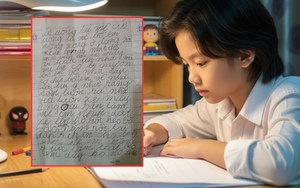 Thấy "miếng rác" bên hông cặp sách của con, bà mẹ mở ra đọc rồi hết hồn: Cười thì cười đấy mà bao nhiêu người cũng rơi nước mắt