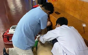 Ngưng tim khi chơi cầu lông, bác sĩ chỉ ra 'tử huyệt' và cách phòng ngừa