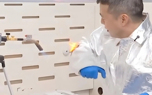 Phát minh của tiến sĩ Trung Quốc khiến thế giới kinh ngạc: Tạo ra vật liệu 'không thể cháy', chịu nhiệt vượt 1.500 độ C, giúp lính cứu hỏa sống sót trong biển lửa