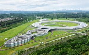 Một quốc gia sở hữu công nghệ số một Châu Á, có khả năng sáng hơn Mặt Trời 1.000 tỷ lần