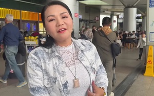 Nữ NSƯT ra sân bay về Mỹ một mình, nói thẳng không đủ tiền bay hạng thương gia