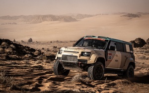 Defender Rally thắng lớn tại Dakar Rally 2026 ngay lần đầu tham dự