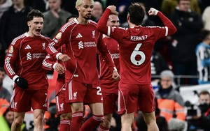 Liverpool ngược dòng đánh bại Newcastle tại Anfield