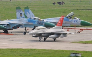 Một trong những chiếc Su-27 cuối cùng đã "ngã ngựa"