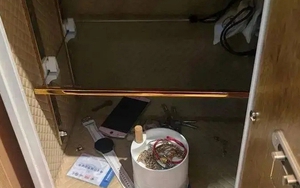 Mở két sắt của gia đình, tôi phát hiện thứ không nên nhìn thấy