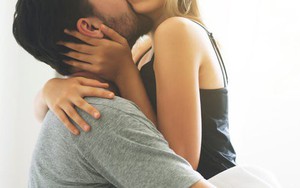 Làm "chuyện ấy" hàng ngày có hại?