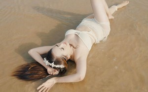 Nhan sắc nóng bỏng của nữ diễn viên 49 tuổi dính tin đồn kết hôn với Lý Hùng