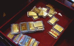 Rút tiền tiết kiệm đi mua vàng, tôi lỗ gần 100 triệu trong 1 tuần