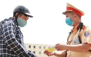 Vi phạm giao thông trừ vào lương từ 2026: Đối tượng và mức trừ bao nhiêu?