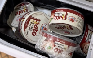 Pate Cột Đèn Hải Phòng: Một đặc sản phố cảng vì sao bỗng xuất hiện trong những bức ảnh "vứt sọt rác"?