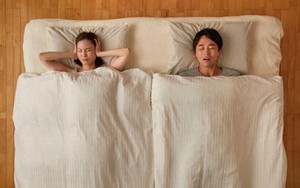 Vợ chồng ngủ riêng có tốt không?