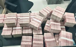 Ra ngân hàng rút 10,8 tỷ đồng tiết kiệm, cặp vợ chồng bị công an phong tỏa toàn bộ số tiền