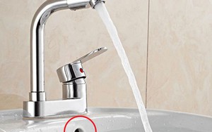 Rất nhiều người không biết công dụng của lỗ nhỏ ở bồn rửa mặt