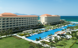 Resort của nữ đại gia Việt từng tổ chức đám cưới bí mật cho tỷ phú Ấn Độ: Bể bơi vô cực dài nhất Đà Nẵng, thực đơn độc bản mới ra mắt