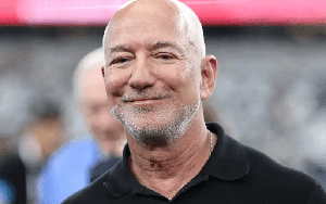 Tỷ phú Jeff Bezos: AI sẽ tạo ra kỷ nguyên các gia đình chỉ cần 1 người đi làm