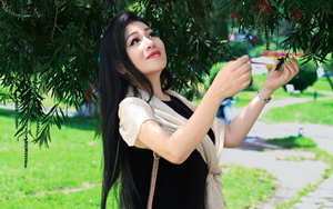 Thu nhập của "nữ hoàng nhạc đỏ" có học vị Tiến sĩ, là mẹ đơn thân 4 con