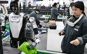 Nghề huấn luyện robot tại Trung Quốc: Rửa bát 200 lần/ngày kiếm 25 triệu, ngậm ngùi "dạy việc" cho sẽ kẻ cướp chén cơm của mình