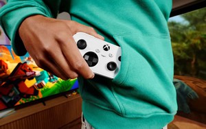 Xbox ra mắt tay cầm Nano nhỏ hơn smartphone, giá chỉ 1,3 triệu đồng