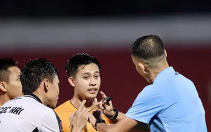 Trọng tài lại nóng trước vòng 4 V-League