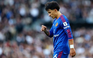 Lisandro Martinez xin lỗi vì chỉ trích Man Utd, có thể thoát án phạt