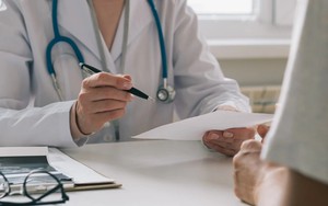 Bệnh viện K khuyến cáo dấu hiệu bất thường ở nam giới, chớ chủ quan