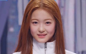 Chỉ mới 13 tuổi mà ca sĩ này đã ra dáng đại mỹ nhân, nhan sắc cỡ này “dậy sóng” showbiz là có lý do