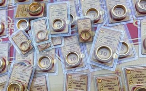Nên mua vàng nhẫn hay vàng miếng?